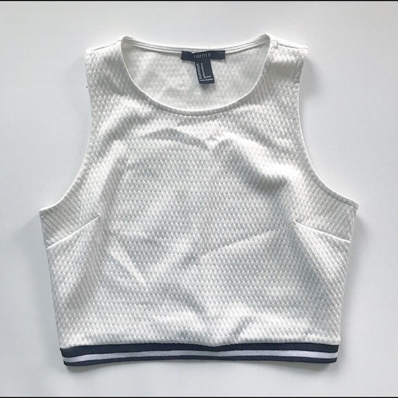 Forever 21 Tops - 10 for $35 ☀️ Forever 21 crop top